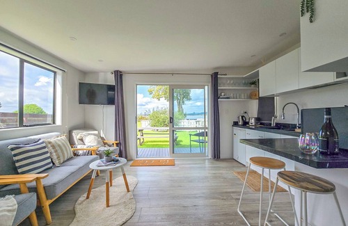 Pukehina Apartment | Pukehina Estuary Essence Studio