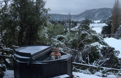 Ohakune Ski Chalet | Pukeiti - Designer Mountain Chalet with spa & mountain views