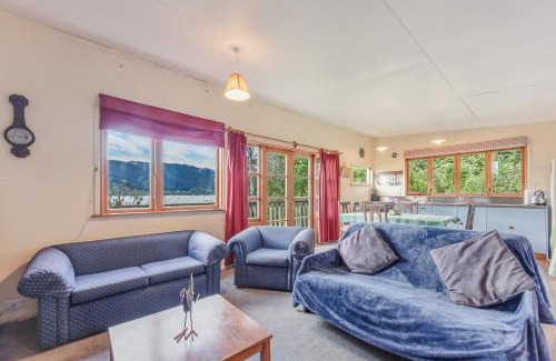 Linkwater House | Pukeko Cottage - Marlborough Sounds Retreat