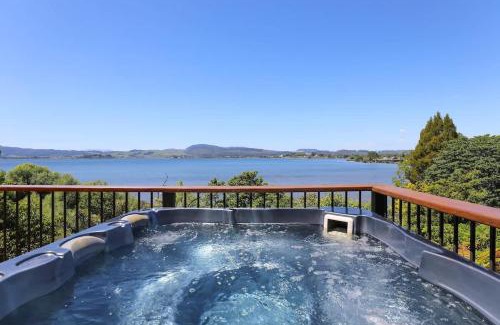 Kawaha Point House | Pukeko Landing
