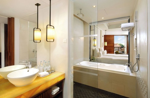 Ngu Hanh Son Resort | Pullman Danang Beach Resort