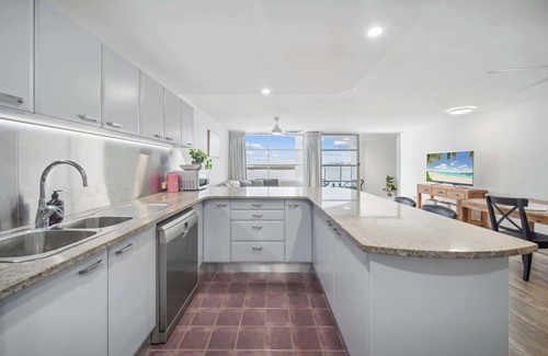 Caloundra Apartment | Pumicestone Passage Waterfront Escape