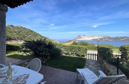 Capo Coda Cavallo Apartment | Punta Est Giardino e Vista Mare