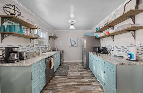 Garden City House | Pura Vida 4 Blocks 2 Sea Fire Pit Golf Cart Option