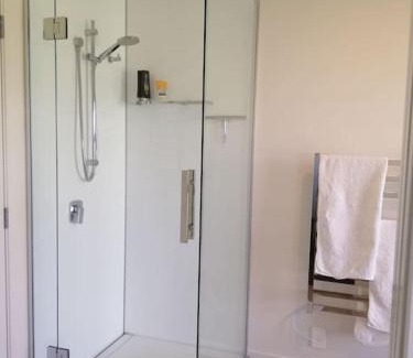 Cooks Beach Apartment | Purangi Waterfront Retreat