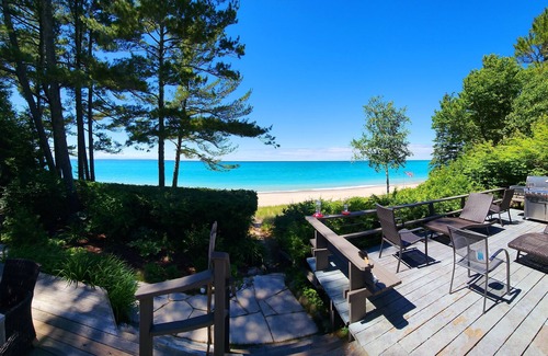 Leland House | Pure Lake Michigan Cottage Getaway Global Wellness at it's BESTn14 people