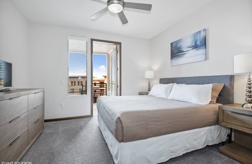 Desert Ridge Apartment | PURE SUITES DESERT RIDGE 2 BED POOL GYM WALK SHOPS/DINING