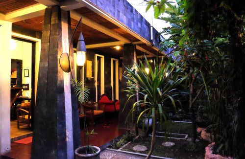 Yogyakarta House | Puri Minggiran Guest House