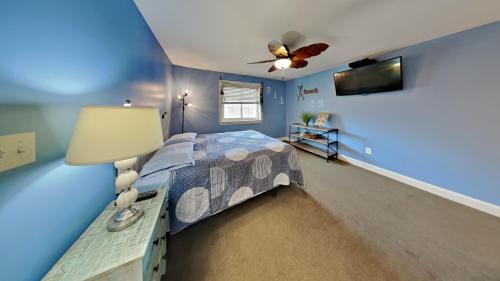 Put-in-Bay House | Put-in-Bay Waterfront Condo #107