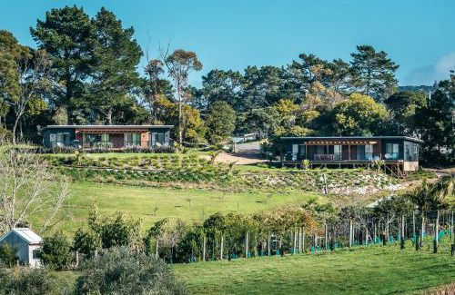 Surfdale House | Putaki Bay - Kereru Villa - Be My Guest Waiheke