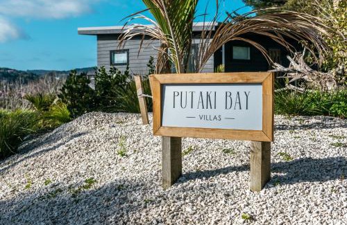 Surfdale Villa | Putaki Bay - Tui Villa - Be My Guest Waiheke