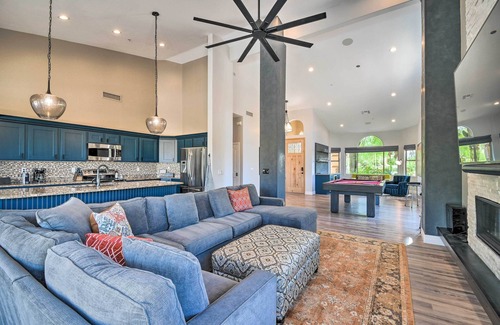 North Scottsdale House | Putting Green: Golfer's Getaway in Scottsdale