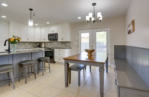 Diamond Valley House | Putting Green & Patio: Central Prescott Home