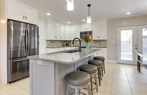 Diamond Valley House | Putting Green & Patio: Central Prescott Home