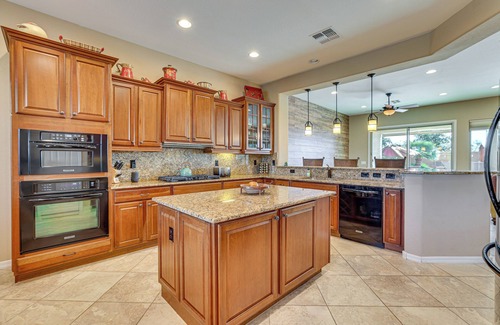 Festival Ranch House | Putting Green & Pool: Sun-Soaked Buckeye Home
