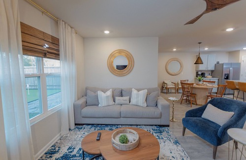 Foley House | PuttPutt + Milkshake Bar + Minutes to Beach