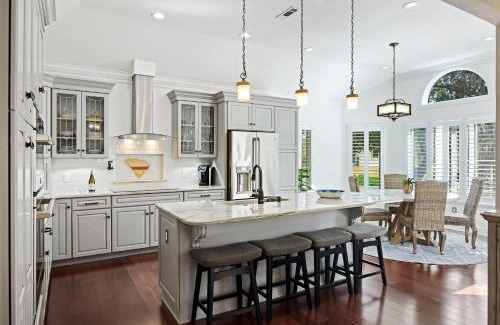 Vanderhorst Plantation House | PV115: 115 Pleasant Valley