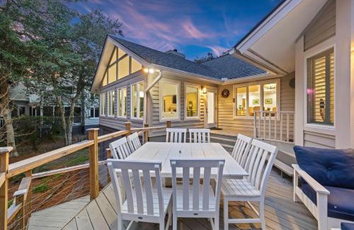 Vanderhorst Plantation House | PV115: 115 Pleasant Valley
