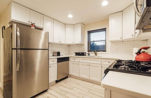 Ewing Apartment | ✨PVT APT✨ Prof. Cleaned/Sanitized w/✔Amenities