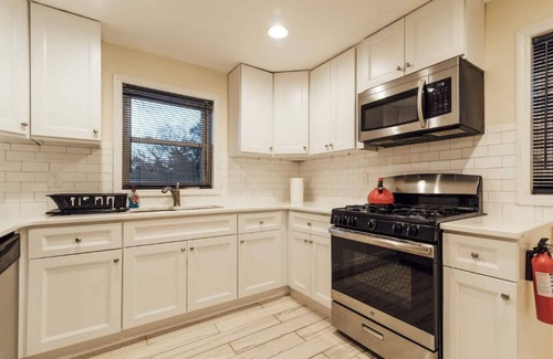 Ewing Apartment | ✨PVT APT✨ Prof. Cleaned/Sanitized w/✔Amenities