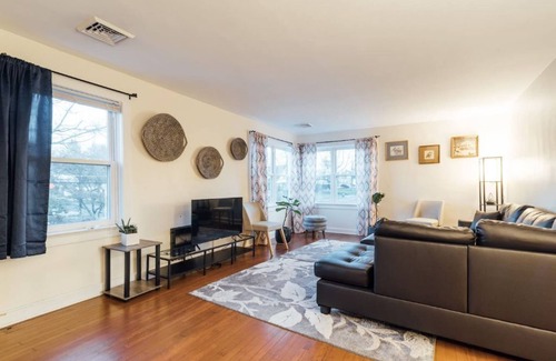 Ewing Apartment | ✨PVT APT✨ Prof. Cleaned/Sanitized w/✔Amenities