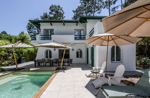 Pyla-sur-Mer Other | Pyla-sur-mer Magnifique Villa Avec 6 Chambres et Piscine Chauffée