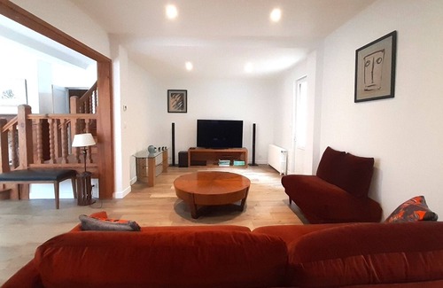 Pyla-sur-Mer Other | Pyla-sur-mer Magnifique Villa Avec 6 Chambres et Piscine Chauffée