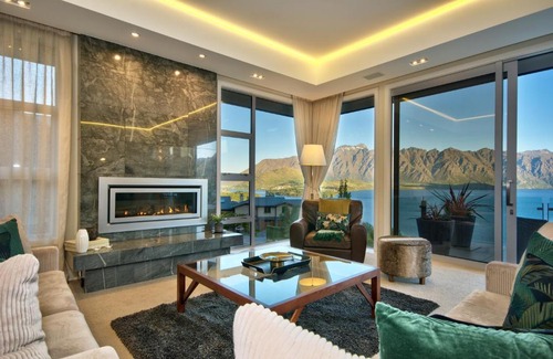 Fernhill House | Q by the Lake-Aspen Grove