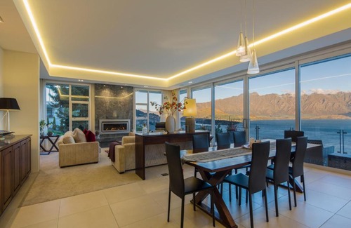 Fernhill House | Q by the Lake-Aspen Grove