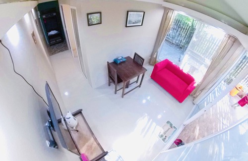Lumphli Hotel | Q Zone Boutique