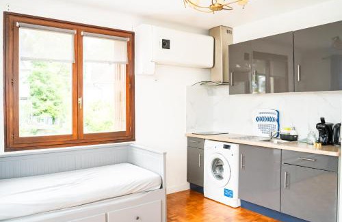 Les Stades Apartment | Qhome 2 - T2 Cosy entre Paris et Disney - Parking privé