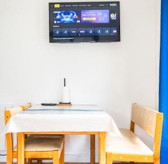 Les Stades Apartment | Qhome 2 - T2 Cosy entre Paris et Disney - Parking privé