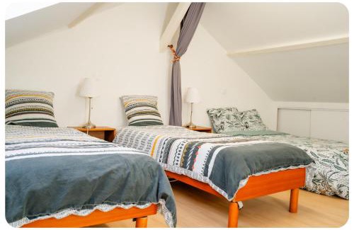 Les Stades Apartment | Qhome 3 - Duplex Cosy entre Paris et Disney - Parking privé