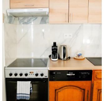 Les Stades Apartment | Qhome 5 - F3 confortable entre Paris et Disney - Parking privé