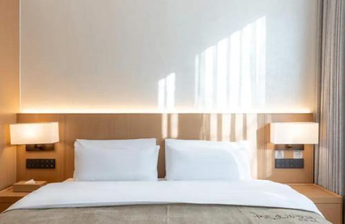 Downtown Beijing Hotel | Qiana Hotel Houhai Gulou Street Subway Station Branch