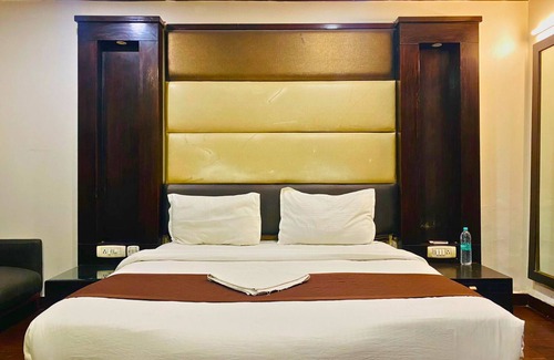 Prashant Vihar Hotel | Qotel Hotel Pitampura