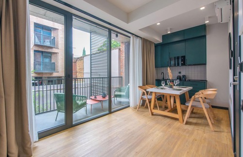 Chugureti Apartment | Qstay Gratus Tbilisi