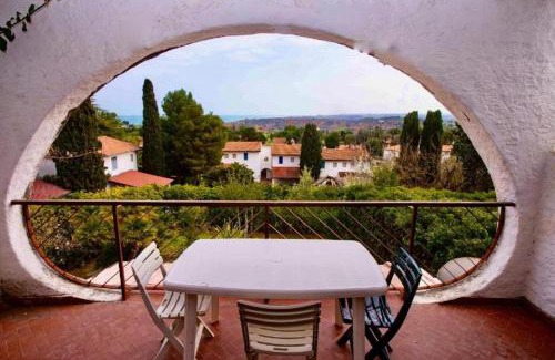 Villaggio Taunus Apartment | Quadrilocale con vista mare a Numana - N116