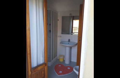 Pineto Bed & Breakfast | Quadruple room 5 minutes from the sea