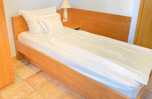 Rhein-Erft-Kreis District House | Quadruple room - HV Vintage Hotels & Investments GmbH