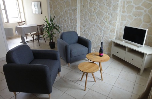 Saumur Apartment | QUAI N ° 2: BEAUTIFUL VIEW OF THE LOIRE