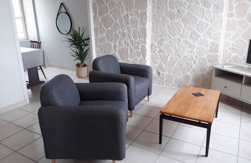 Saumur Apartment | QUAI N ° 2: BEAUTIFUL VIEW OF THE LOIRE
