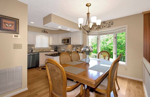 Blowing Rock Condo | Quail 1 | Fireplace, Restaurant, Pool, Spa