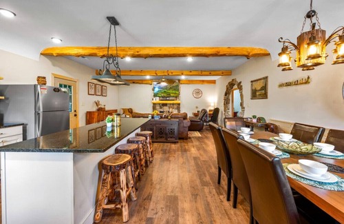 Kodak RV Rental | Quail's Landing – A Hobbit Hole! Kodak, TN, short drive from the Great Smokies!