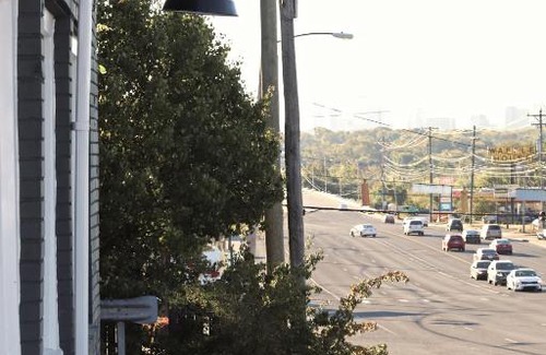 Nashville Hotel | Quaint 1BR 10 Min From Nashville