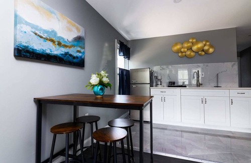 Downtown Niagara Falls Apartment | Quaint 1BR,1BA apartment near the Falls & Casino