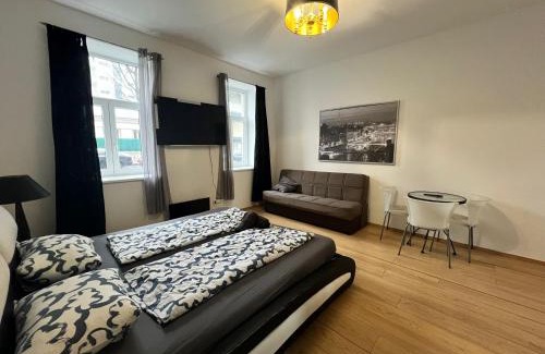 Simmering Apartment | Quaint 1BR in Simmering -Well-suited for Longstays