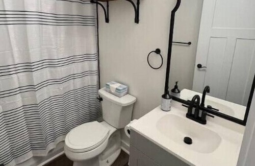 Kannapolis House | Quaint 2-bedroom perfect for a family or friends.