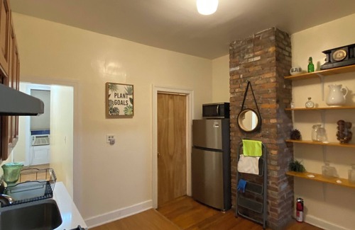 Bushwick Apartment | Quaint 3-bedroom apartment in Brooklyn with WiFi