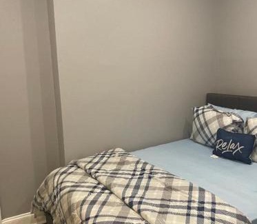 Ampere House | Quaint and Relaxing Room